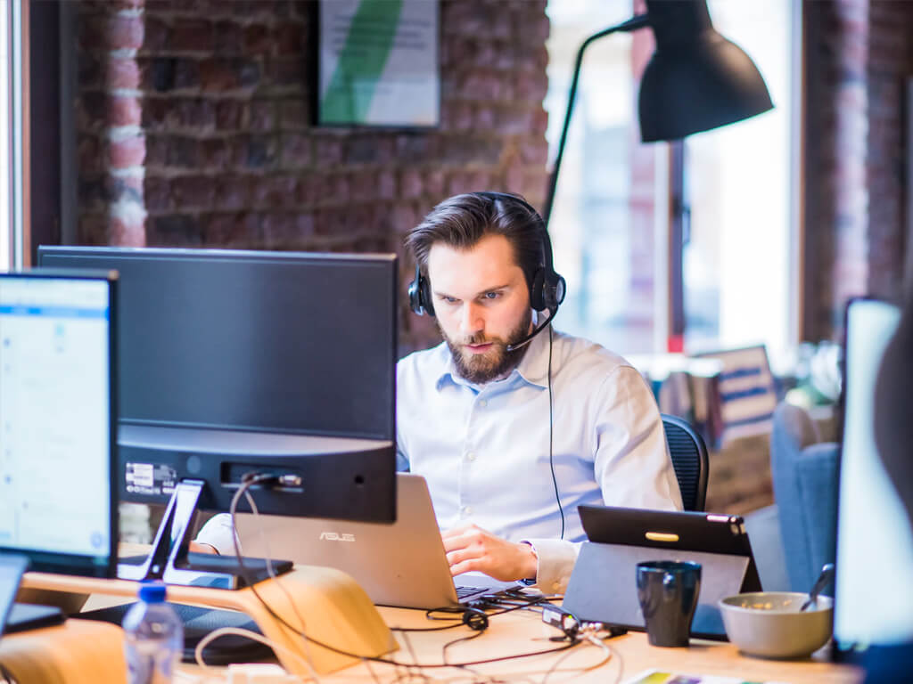 HR CRM: Transforming Recruitment and Employee Retention